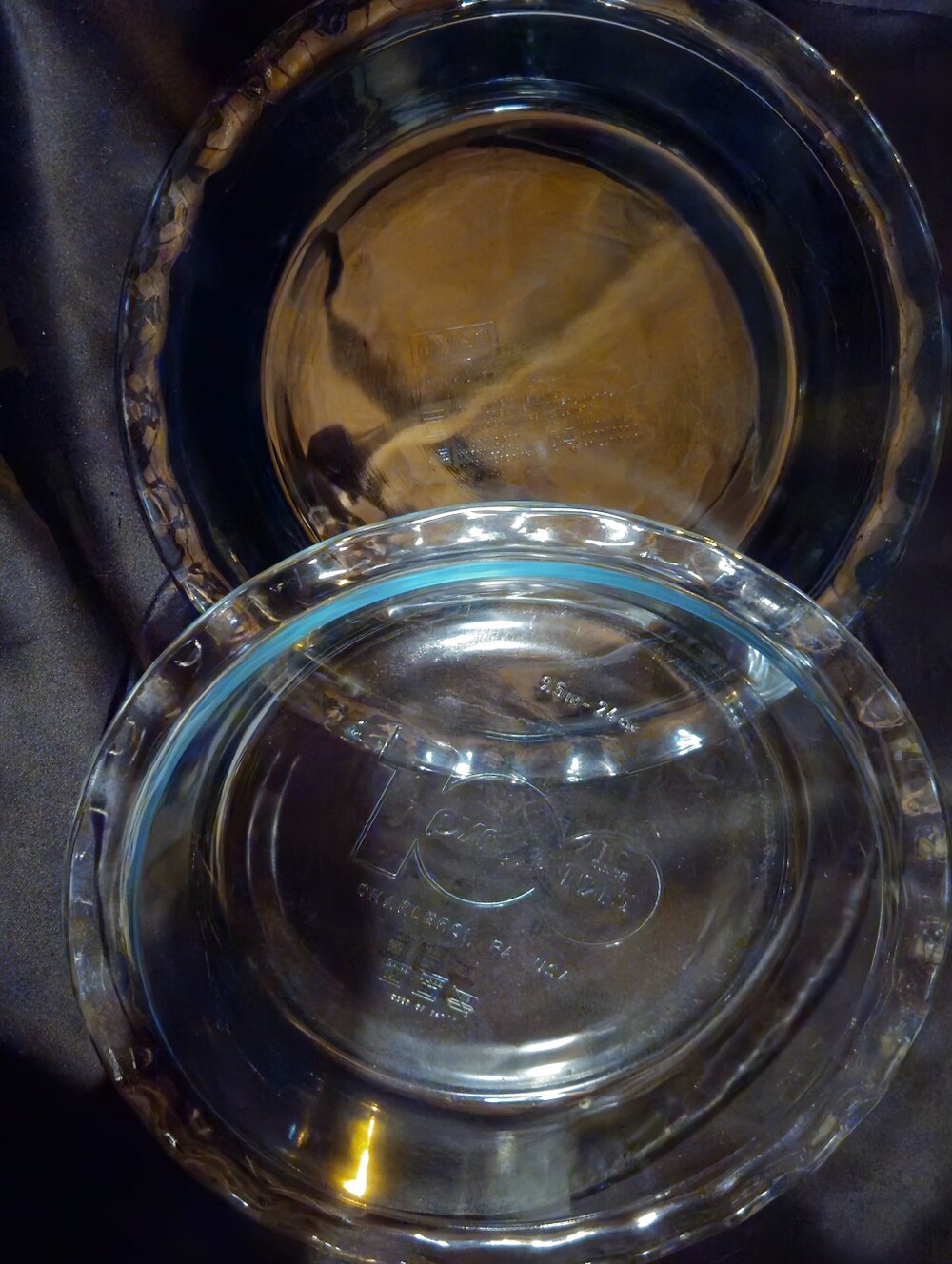 Set of 2 Pyrex Easy Grab 9.5-Inch Glass Pie Plates